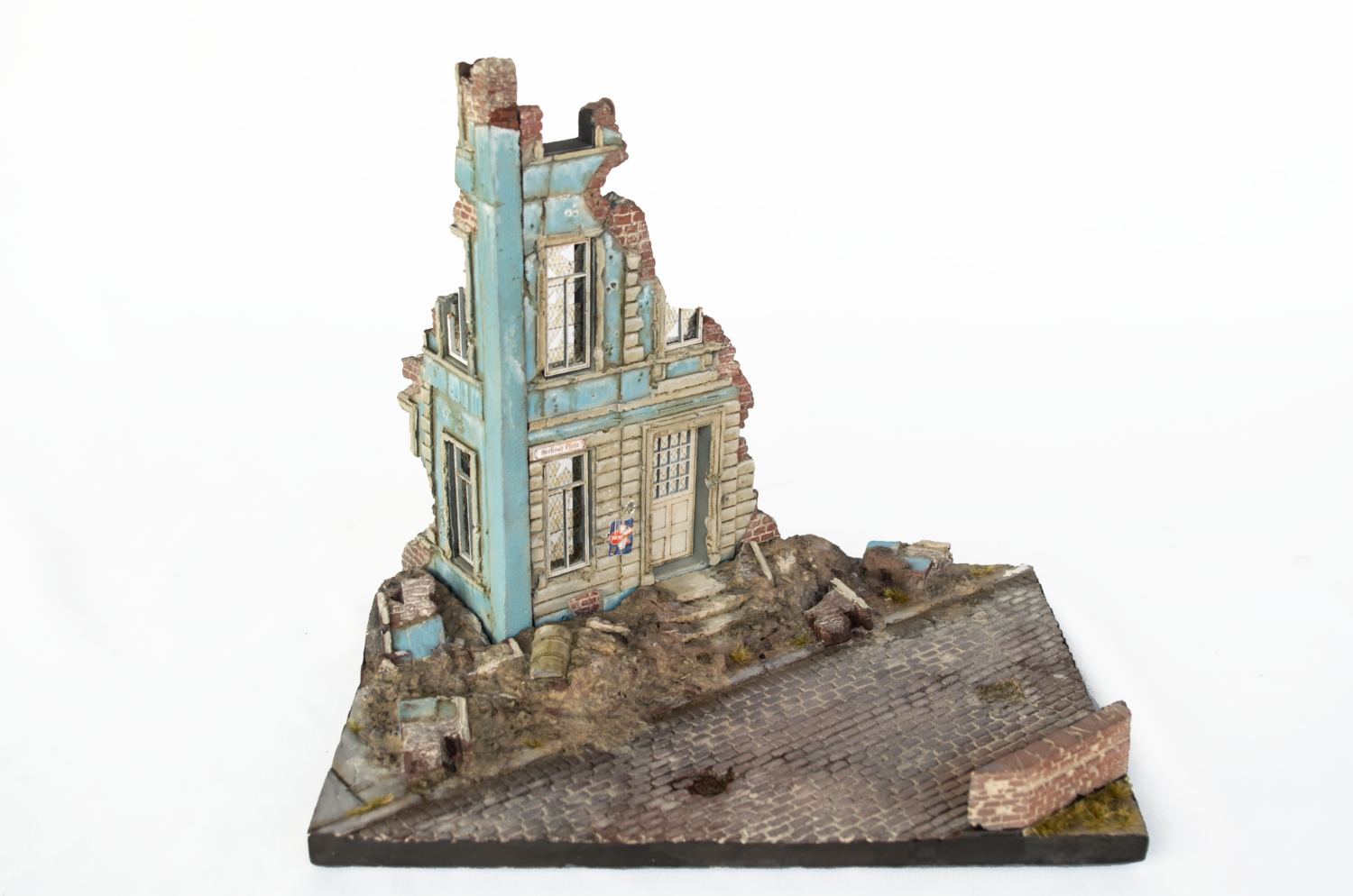 Corner Ruin "Berlin" [Diorama Base] – product image